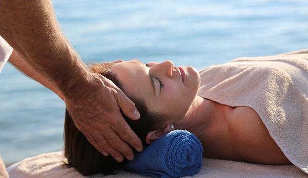 woman massage cannes, antibes, cagnes