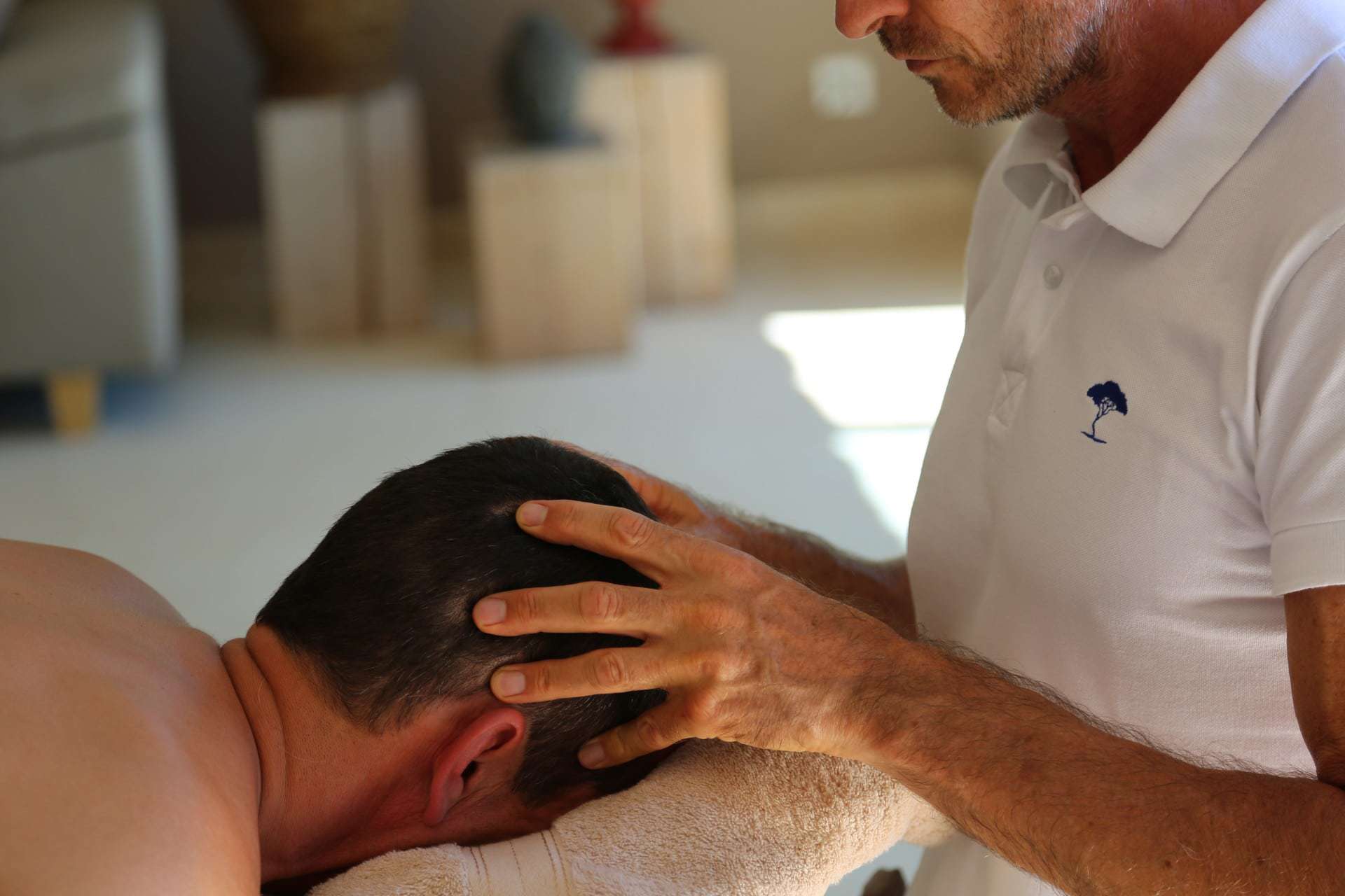 scalp massage vence